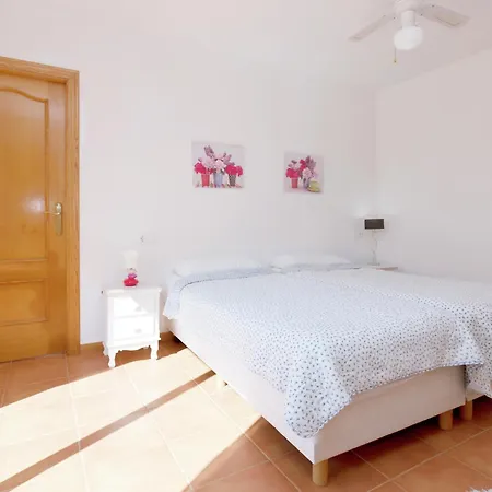 Sunny Coastal In Zingst Vila